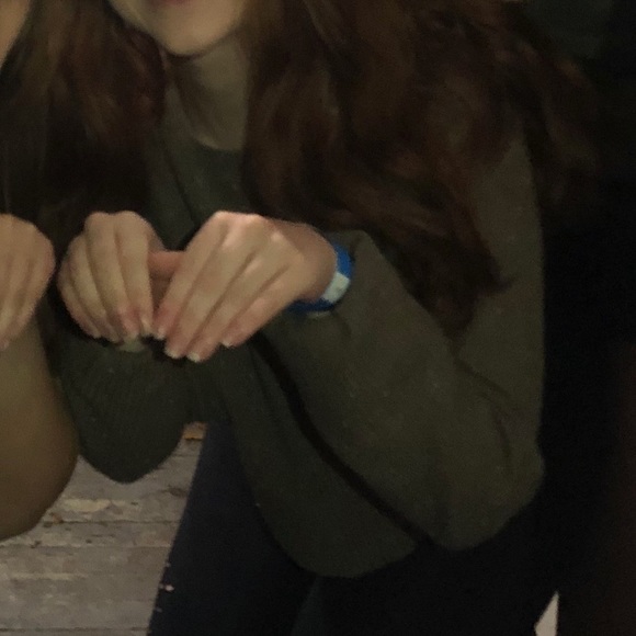 Cropped Sweater - Picture 12 of 13